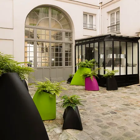 Design Sorbonne Hotel